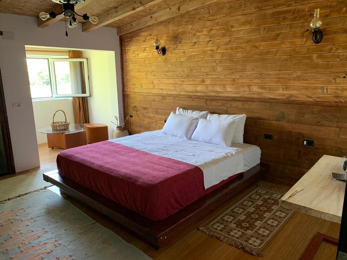 Erseke Hotel Devi מראה חיצוני תמונה