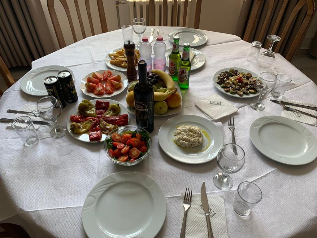 Erseke Hotel Devi מראה חיצוני תמונה